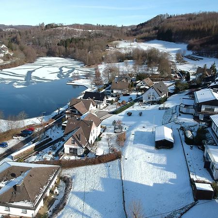 Exklusive Ferienwohnung 'Agger-Blick' Mit Grosser Seeblick-Terrasse & Sauna Gummersbach Bagian luar foto
