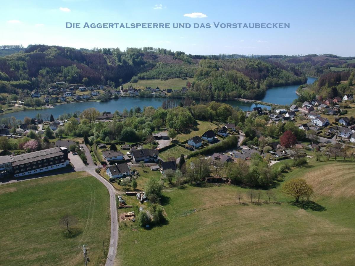 Exklusive Ferienwohnung 'Agger-Blick' Mit Grosser Seeblick-Terrasse & Sauna Gummersbach Bagian luar foto