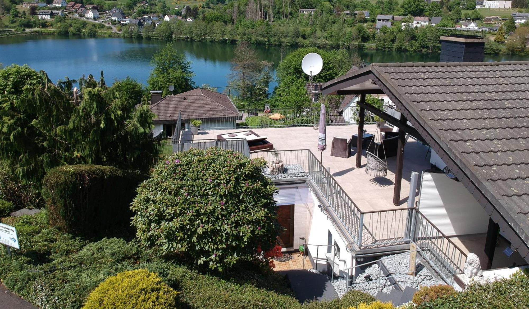Exklusive Ferienwohnung 'Agger-Blick' Mit Grosser Seeblick-Terrasse & Sauna Gummersbach Bagian luar foto
